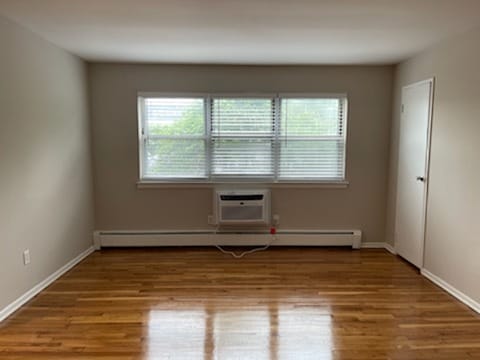 Photo - Temple Ave Apartments