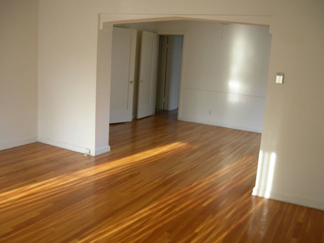 Photo - 466 N Orange Grove Ave Unit 464