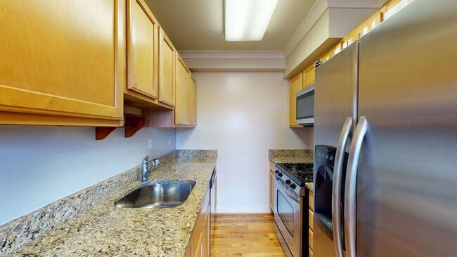 Photo - 2615 4th St NE