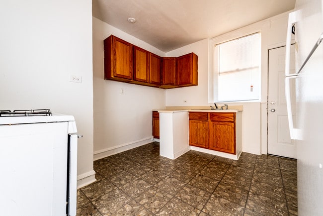 Photo - 10908 S Vernon