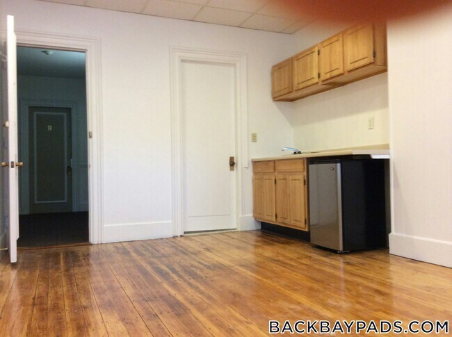 272 Newbury St Unit 9