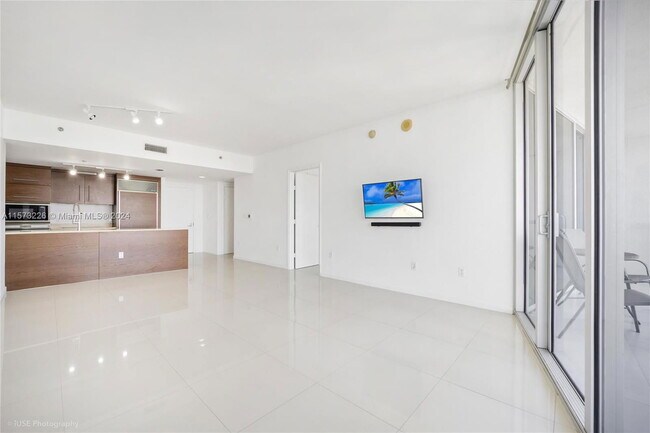 Photo - 465 Brickell Ave Unit 5606