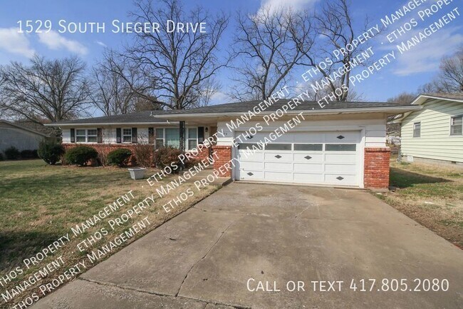 Building Photo - 1529 S Sieger Dr Rental