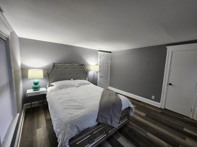 Photo - 1404 Monroe Ave