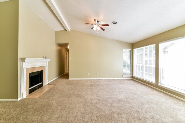 Photo - 23 Emery Cliff Pl