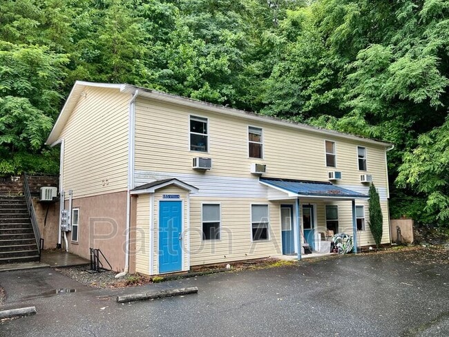 Building Photo - 183 Citadel Dr