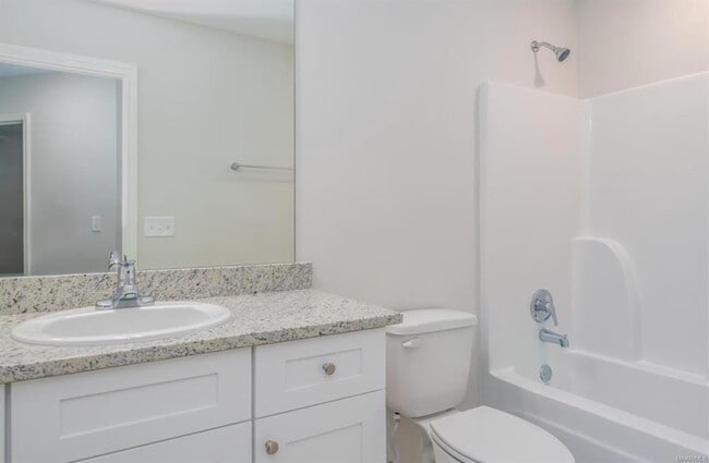 Photo - 1884 Landing Pl