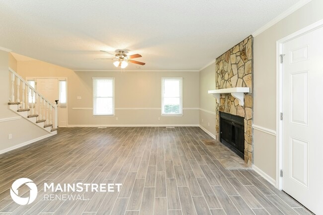 Photo - 2359 Oakton Dr