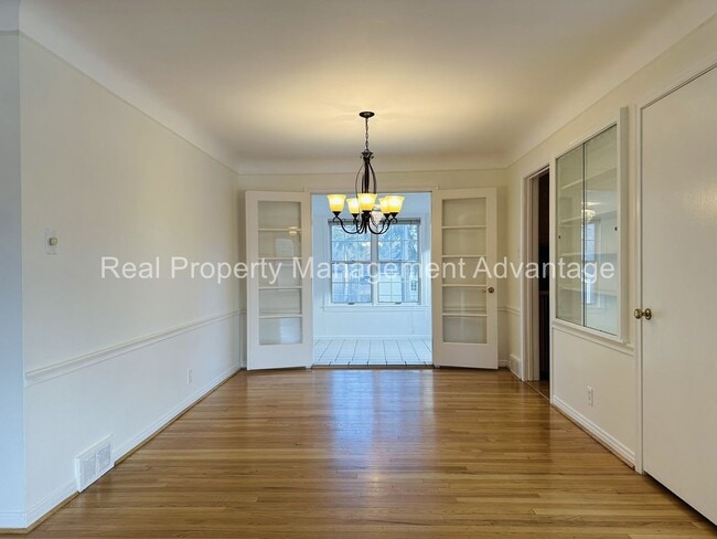 Photo - Charming 3-Bedroom Ranch minutes from Woodward Ave, Birmingham, and Berkley!