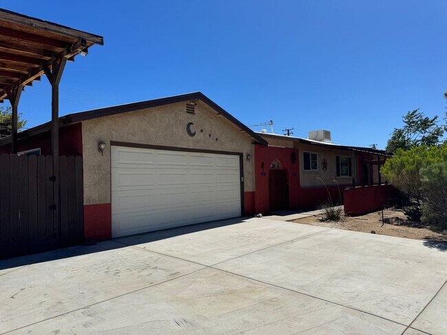 Building Photo - 56799 El Dorado Dr
