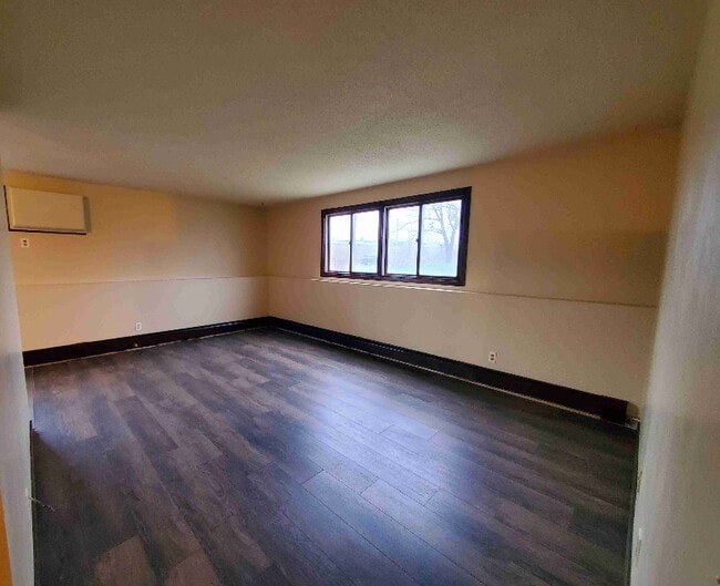 Photo - 2750 Euclid Ave Unit 4