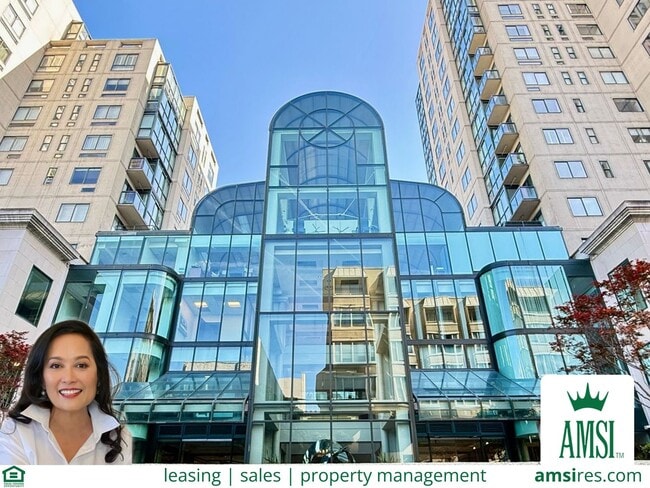 Building Photo - Comfortable Studio Living with Balcony, Parking & Storage at Daniel Burnham Court