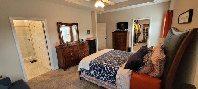 Photo - 1206 Ewing Way