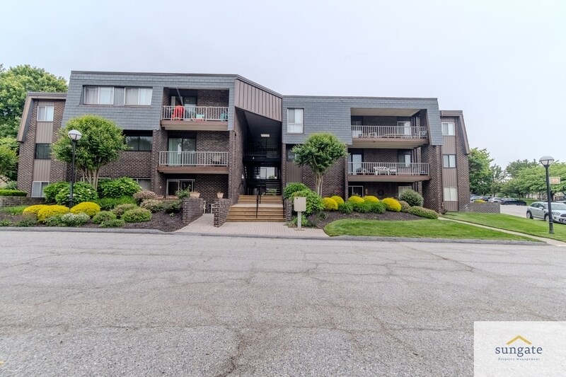 Photo - 35 Stonehenge Cir, Unit 11