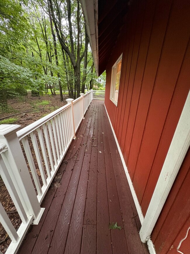 Photo - 6264 Laurel Rd