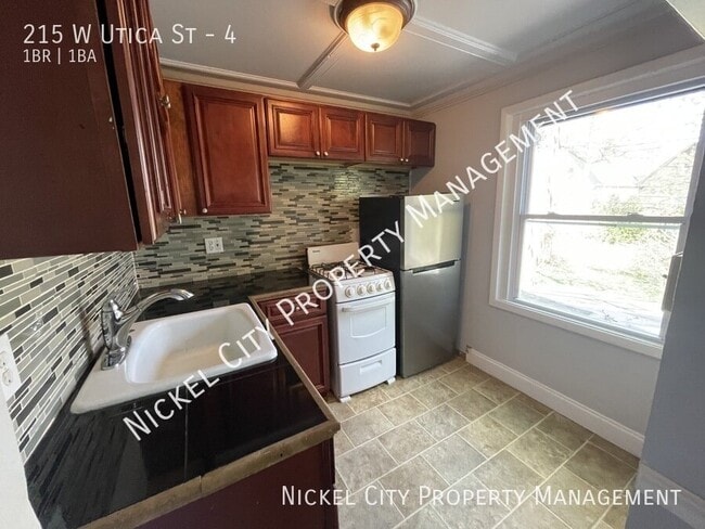 215 W Utica St Unit 4