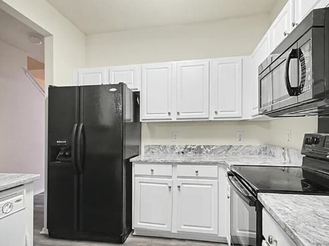 Photo - 113 Olde Towne Way