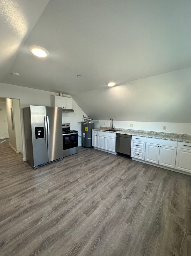 Photo - 533 Methow St Apartment Unit 533 Methow #B