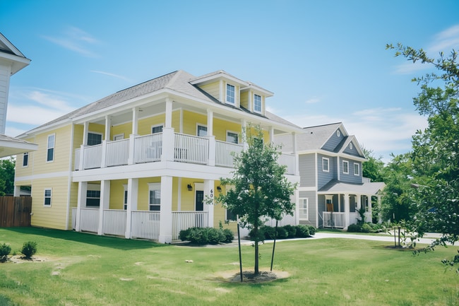 Photo - 603 Highlands St