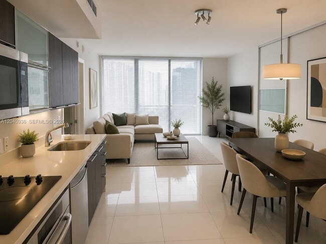 Photo - 90 SW 3rd St Unidad 3610