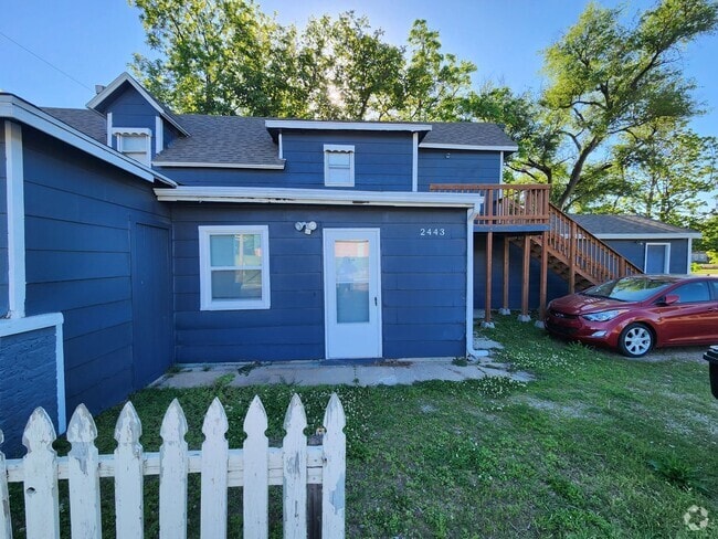 Building Photo - Utilities paid! Nice and clean 1BR, 1BTH n... Rental