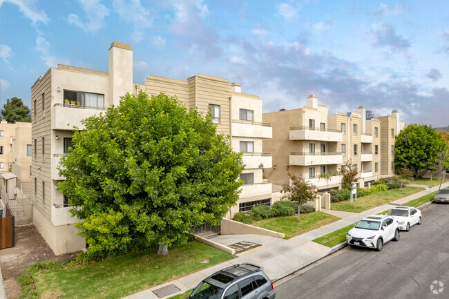 Building Photo - Galleria Villas Rental