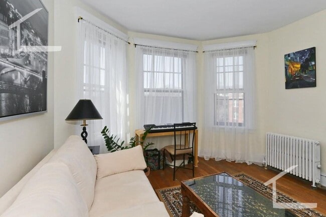 Photo - 70 Strathmore Rd