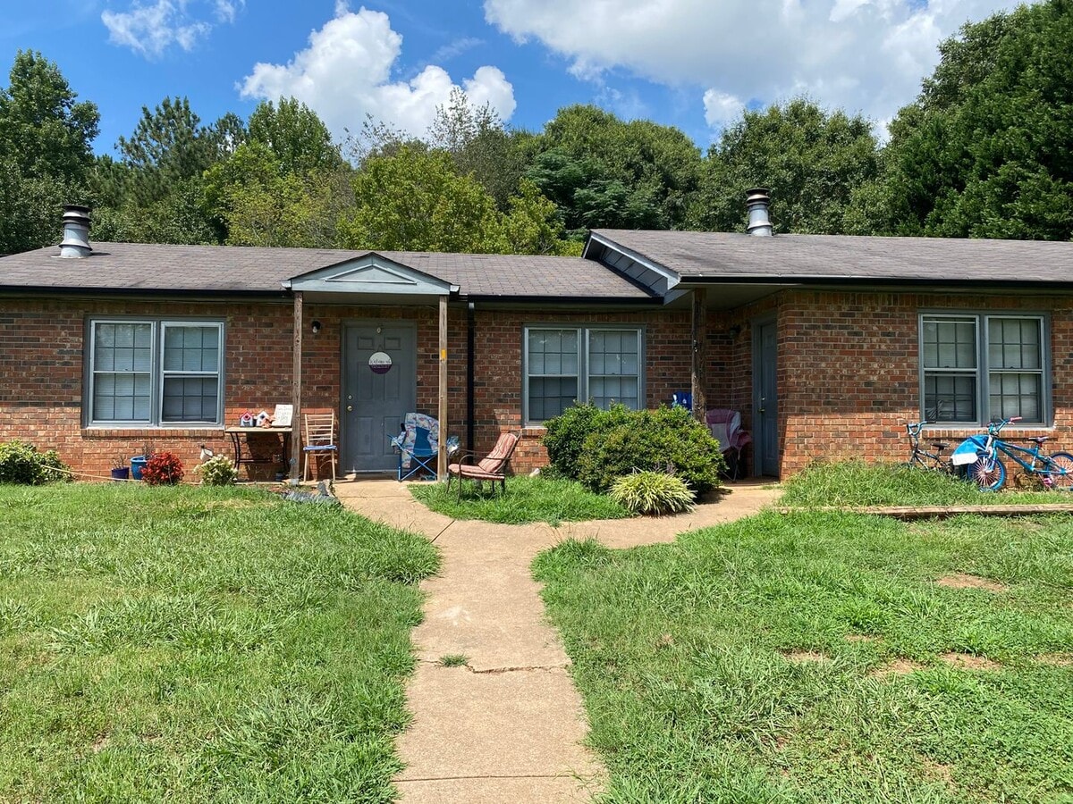 2 bed 1 bath in Bogart! - 2 bed 1 bath in Bogart! House
