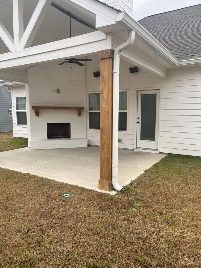 Photo - 235 Haverford Dr
