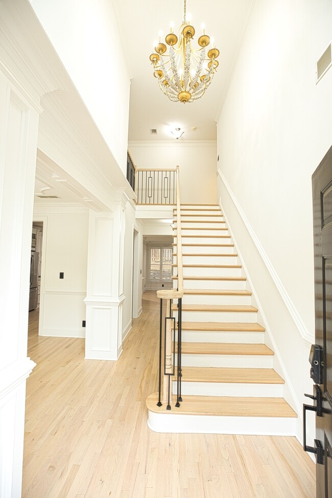 Photo - 3097 Hudson Way