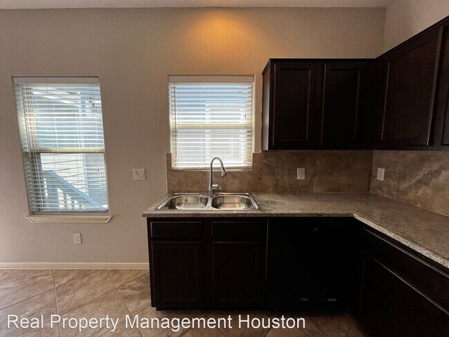 Photo - 1 br, 1 bath House - 7913 Dyer Street #A