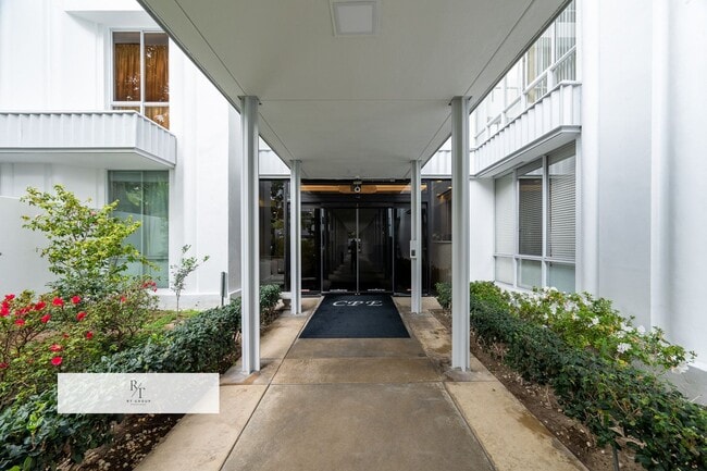 Photo - Modern 2-Bedroom Condo with Premium Amenities in Los Angeles Unit 1002