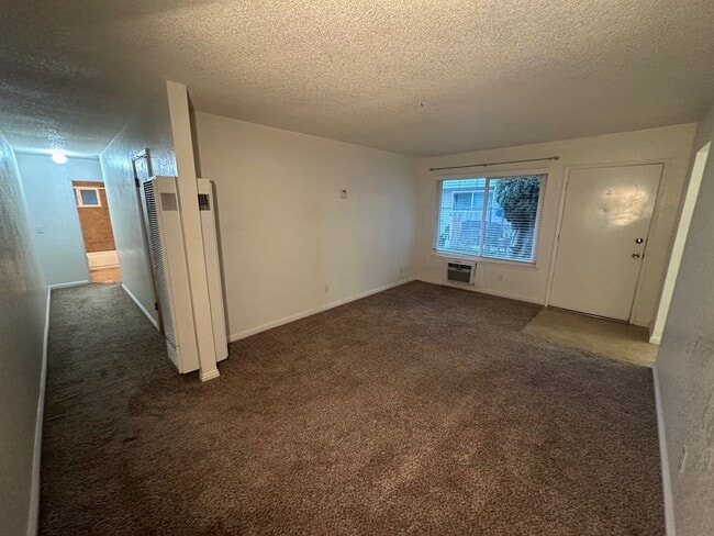 Photo - NICE DUPLEX IN ELVERTA!!