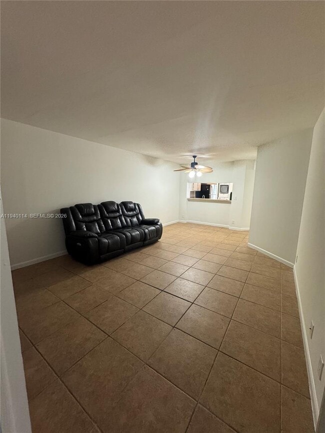 Photo - 5595 Courtyard Dr Unit 5595