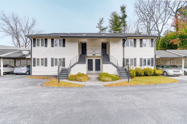 Photo - 1104 N Main St Unidad Apt B