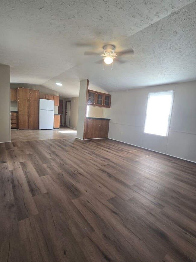 3 Bed 2 Bath Mobile Home - 3 Bed 2 Bath Mobile Home