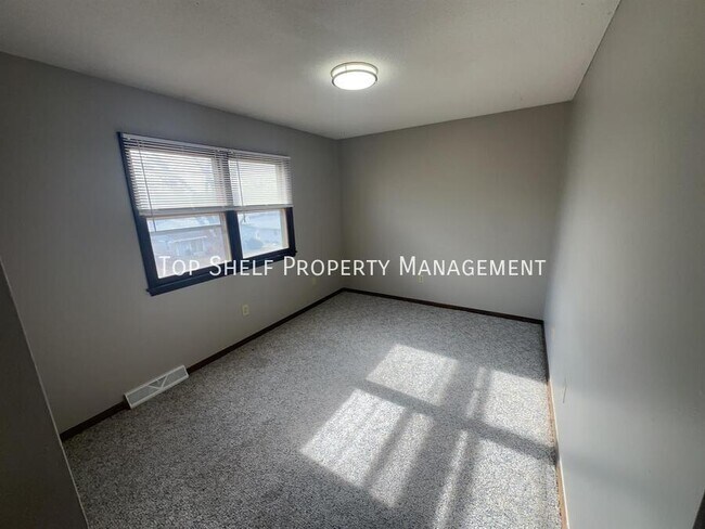 Photo - 6402 Lincoln Ave