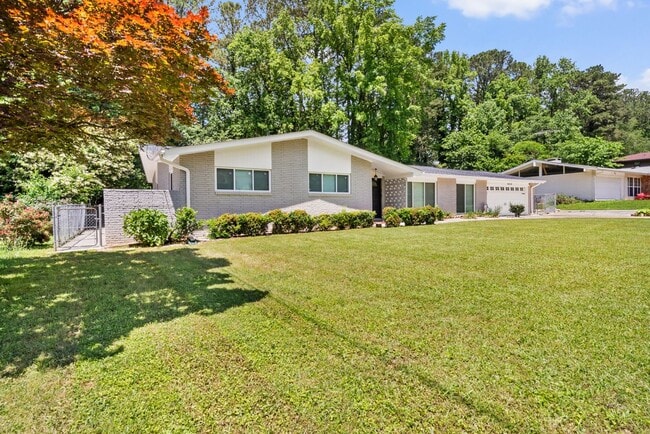 Photo - 4019 Flintridge Dr House