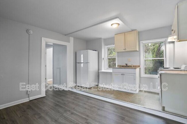 Photo - 13628 Pennsylvania Ave Unidad #11