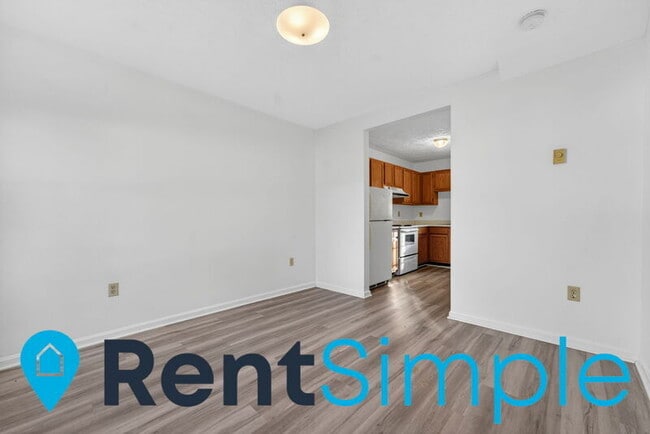 Photo - 430 Chase St