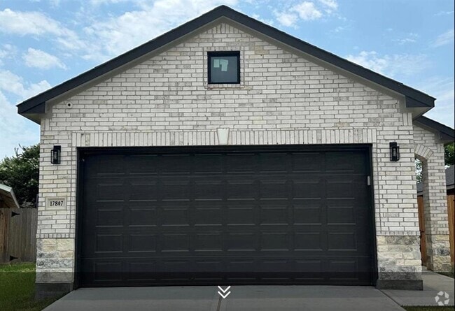 Building Photo - 17807 Glenwolf Dr Rental