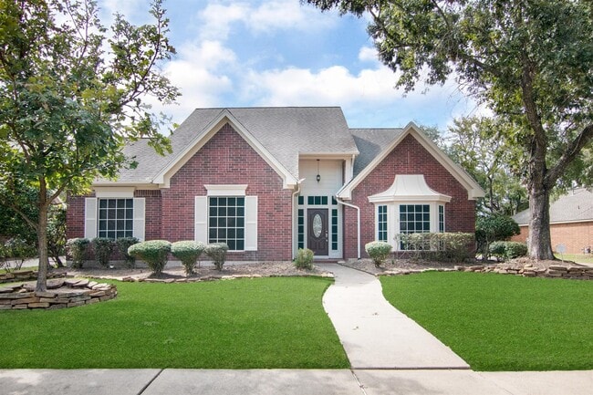 Building Photo - 15118 Greenleaf Ln