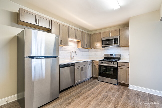 Photo - 7005 W Gunnison St