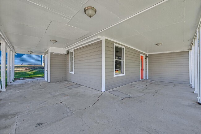 Photo - 1305 St Lawrence River Rd