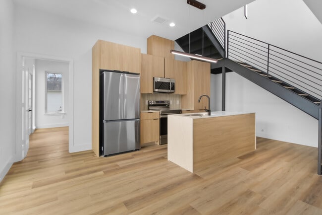 Photo - Larkin Place