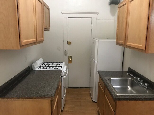 Building Photo - 9/1 No Fee August move in! 2BR split near Green Line, BU & more