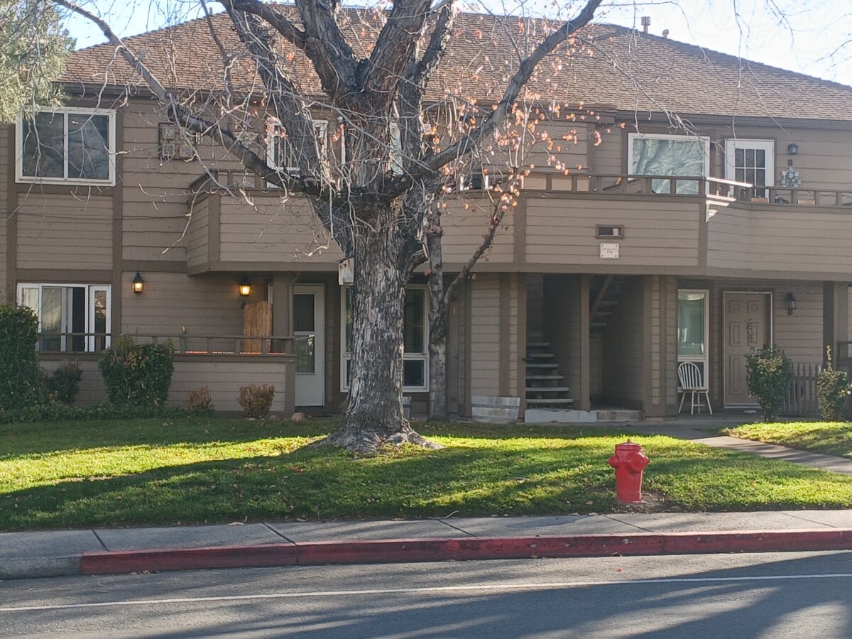 Photo - 775 Kingston Dr Unit A