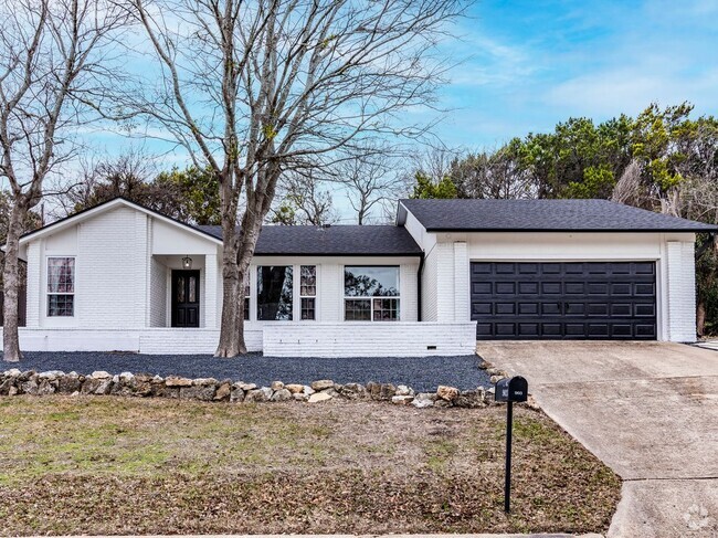 Building Photo - 903 Cliffside Dr Rental