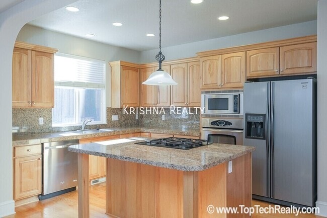 Photo - 12750 NW Alsace Ln