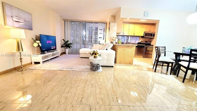 Building Photo - 17011 N Bay Rd Unit 107